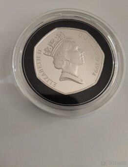 50 pence strieborná minca - 2