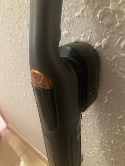 Predáme tyčový vysávač - 2