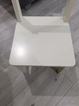 Detský drevený stolík s 2 stoličkami - 2