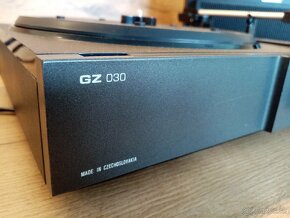 gramofón TESLA GZ 030 - 2