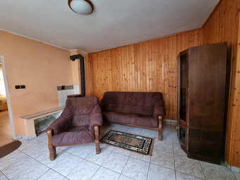 NA PREDAJ 2 x RODINNÝ DOM a POZEMOK 1099 m2 POBEDÍM NMNV - 2
