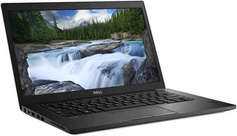 Dell 5580, i7-7G, SSD, 16GB ram, numerická klávesnica, USB C - 2