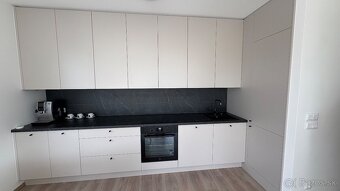 Štvorizbový byt 96m2 s výnimočnou atmosférou v NESTO - 2