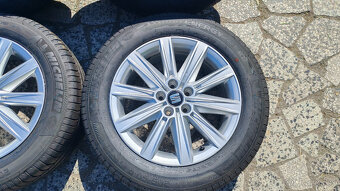 5x100 R16 --- SEAT ARONA - 2