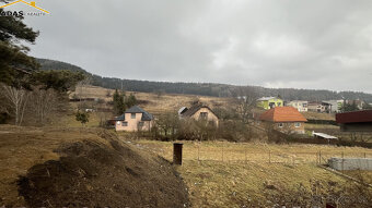 Na predaj stavebný pozemok s IS v Dravciach - 2