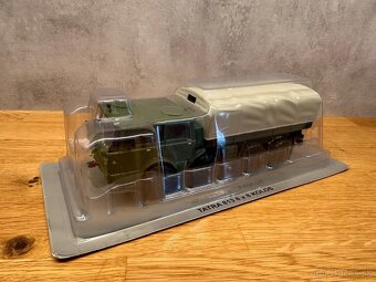 TATRA 813 8x8 KOLOS 1/43 DeaGostini Premium + polepy ČSĽA - 2