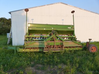 Secí kombinace Amazone včetně podvozku - 2