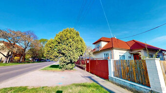 INVESTIČNÁ PRÍLEŽITOSŤ: Veľký pozemok s domom a potenciálom  - 2