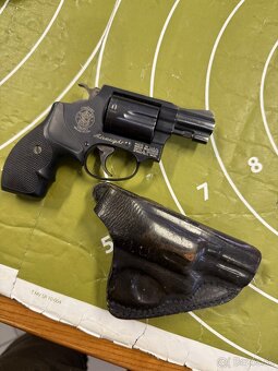 Revolver S&W - 2