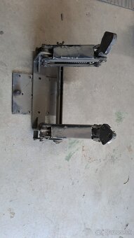 sedadlo bez vyplne na Zetor 2011-3011-4011 - 2