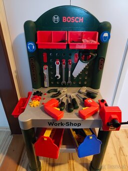 Bosch stolík - 2