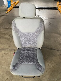 šoferova sedačka Opel Vivaro Renault Trafic -2014 - 2