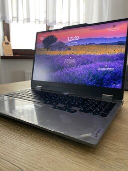 Predám herný notebook Lenovo - 2