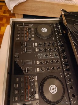 Traktor Kontrol S4 - 2