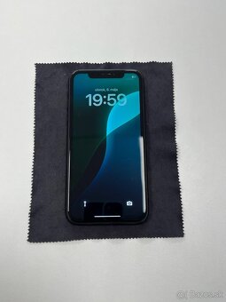 iPhone XR 64GB - 2