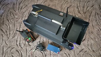 Rybárska zavážacia loďka Bait Liner BL - 2