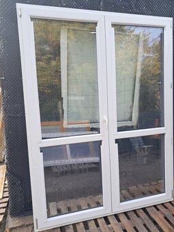 Predám plastove balkonove dvere 175 x 228 cm - 2