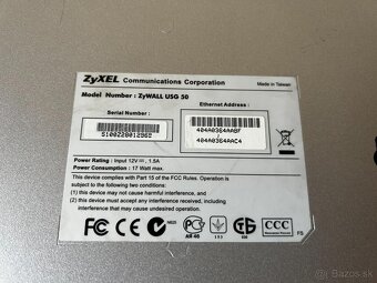 Predám ZyXEL ZyWALL USG 50 s adaptérom - 2