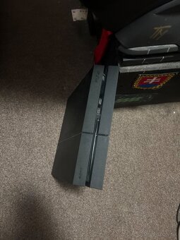 PlayStation 4 500gb – skvelý stav, pripravená na hranie - 2