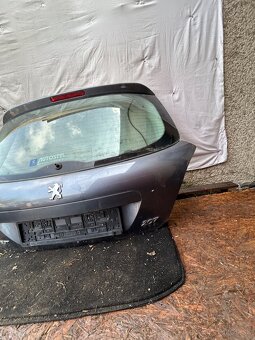 Peugeot 207 zadny kufor - 2