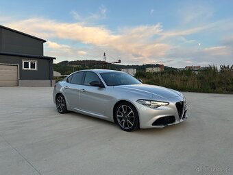 Alfa Romeo Giulia - 2