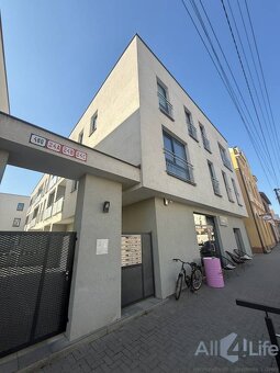 Parkovacie státie na prenájom v Beňovského rezidencii - 2