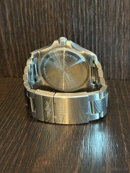 Breitling Avenger Automatic GMT 45 - 2
