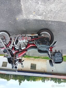 Suzuki Intruder 800 - 2