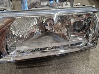 Svetlá Škoda Octavia I. Originál NOVÉ - 2