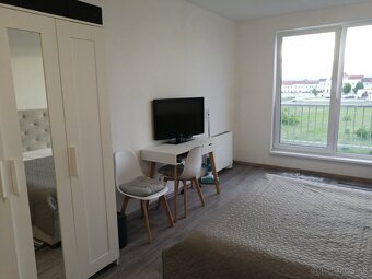 PRENÁJMEM GARZONKU - 2