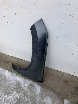 ŠKODA KODIAQ 2016- ĽAVÝ PREDNÝ BLATNÍK - 2