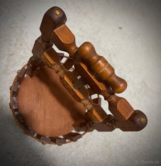 Starý malý drevený lis - 2