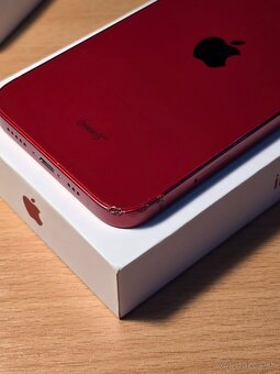 Apple iPhone 13 RED - 2