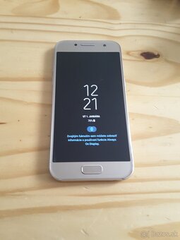 Samsung Galaxy A320 v nádhernom zlatom prevedení v Top Stave - 2