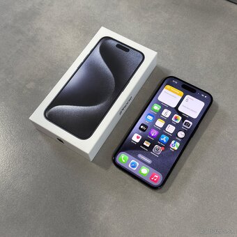 iPhone 15 Pro 256GB Blue Titanium - 2