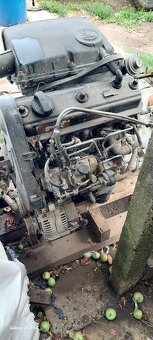 1.9 felicia motor - 2