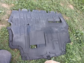 Spodný kryt motora volkswagen - 2