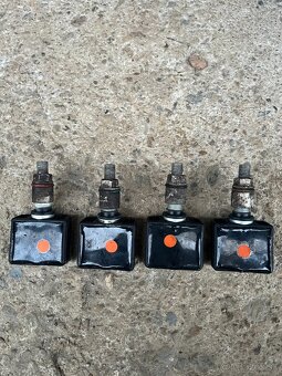 Snimáče tlaku pneumatík RENAULT - 2