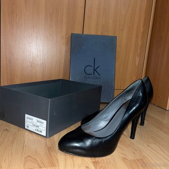 Calvin Klein spoločenské čierne lodičky - 2