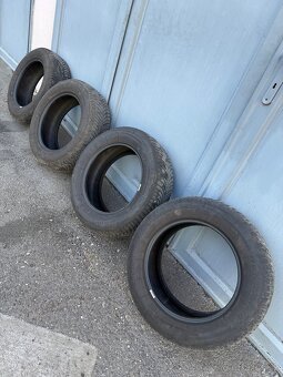 225/65R17 pneu - 2