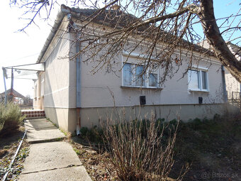 Na predaj priestranný 4 izb. rodinný dom v Martovciach s poz - 2