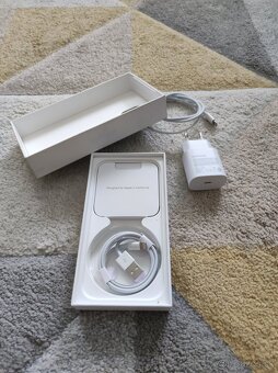 Apple iPhone 14 128GB biely + záruka - 2
