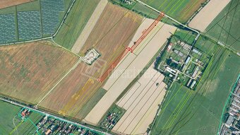 Pozemky s veľkým potenciálom, aj na výstavbu rodinných domov - 2