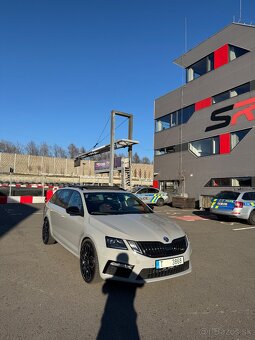 Škoda octavia 3rs 245 - 2
