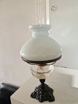 Stara petrolejova lampa - 2