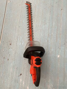 nožnice na živý plot Black-Decker BEHTS401 - 2