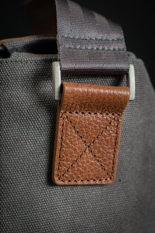 Olympus OM-D Messenger Bag Mini - Prémiová kožená ramenná br - 2