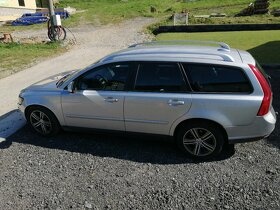 Predam volvo v50 - 2