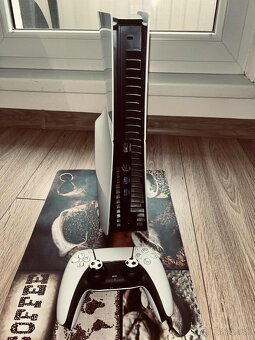 PlayStation 5 (Slim) - 1TB - 2