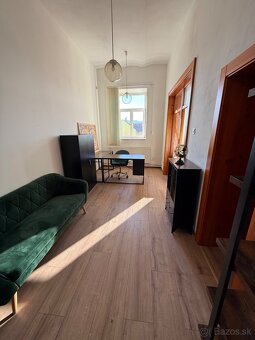 Kancelária s parkovaním - 2